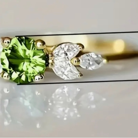 Ladies 14k gold plated Peridot and Zircon Ring Sizes 7, 8, 9, 10 NWT - Picture 5 of 8
